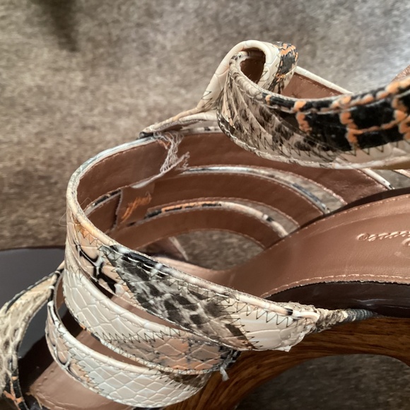 Charlotte Russe Multi Colored Strap Detail Peep Toe Heels - Picture 9 of 13